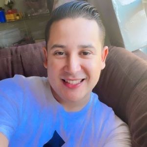 Meet your Posher, Angel fernando